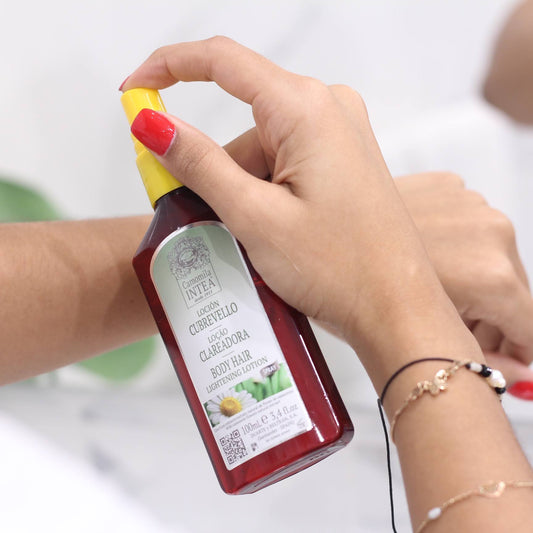 Loción Cubrevello, Spray Aclarante del Vello Camomila